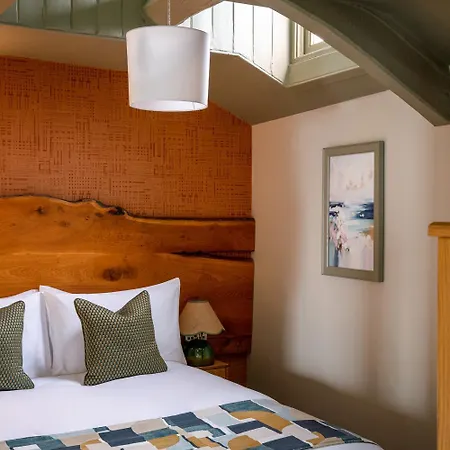 Hotel Royal Oak At 4*