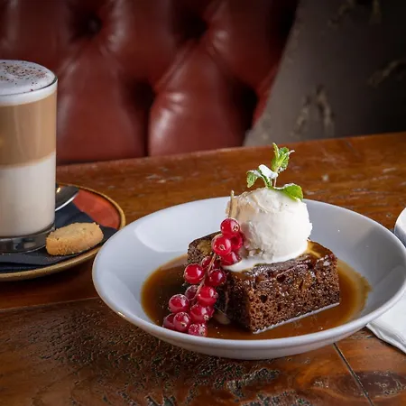 Hotel Royal Oak At 4*