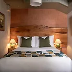 Royal Oak At Hotel 4*