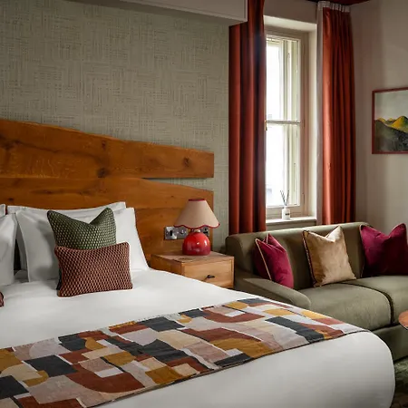 Hotell Royal Oak At 4*