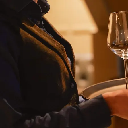 Royal Oak At 호텔 4*